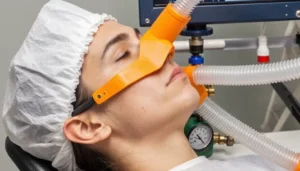 Leia mais sobre o artigo Óxido Nitroso: a sedação consciente que transforma a experiência no dentista